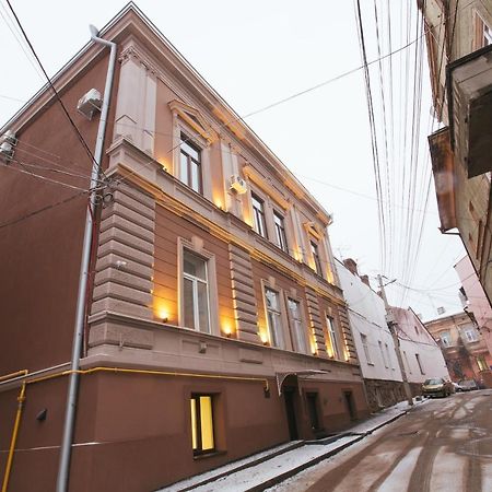 Apart Hotel На Трояндовой Chernivtsi Exterior photo